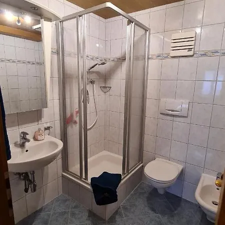 Ferienwohnung Berggluck דירה *